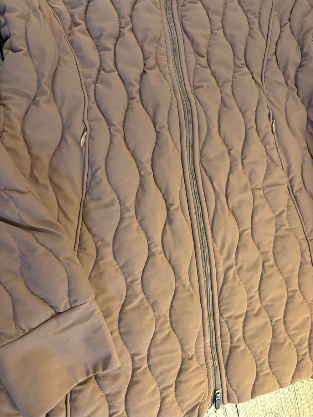 NWT [Halara] PuffFlex Long Sleeve Thumb Hole Quilted Jacket Brown Women’s L - Picture 7 of 16
